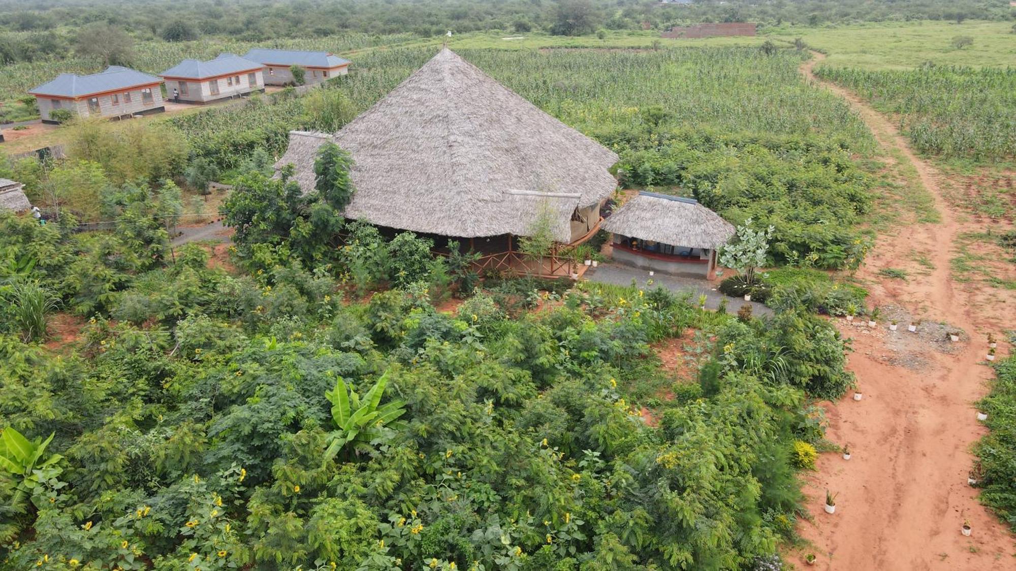 Tausa Tsavo Eco Lodge Voi Exteriér fotografie